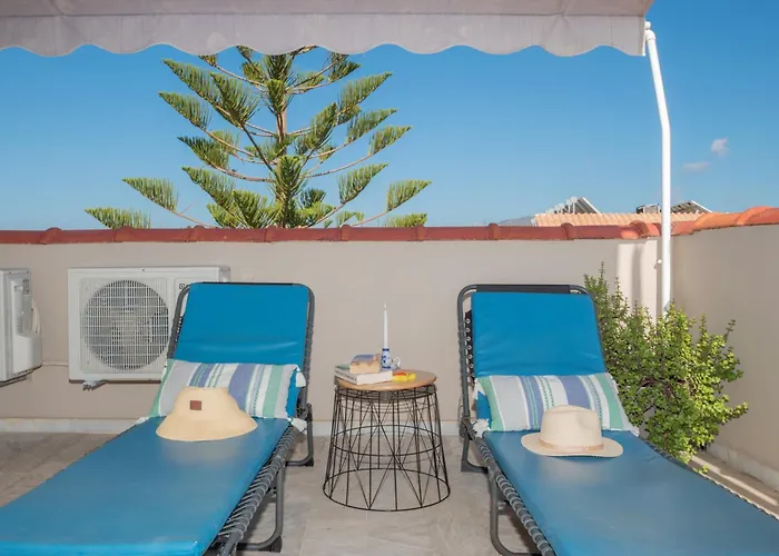 Anadiomeni Pool & By 