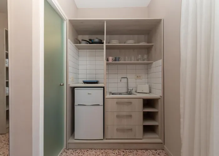 Anadiomeni Pool & By 