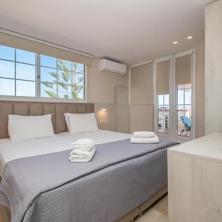 Anadiomeni Pool & By 