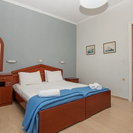 Anadiomeni Pool & By 