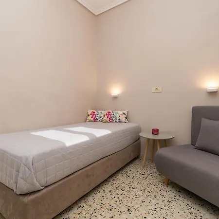 Anadiomeni Pool & By 