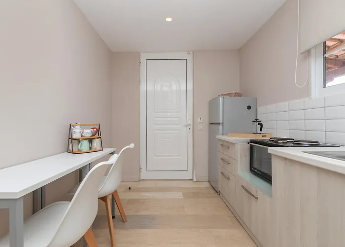 Anadiomeni Pool & By 