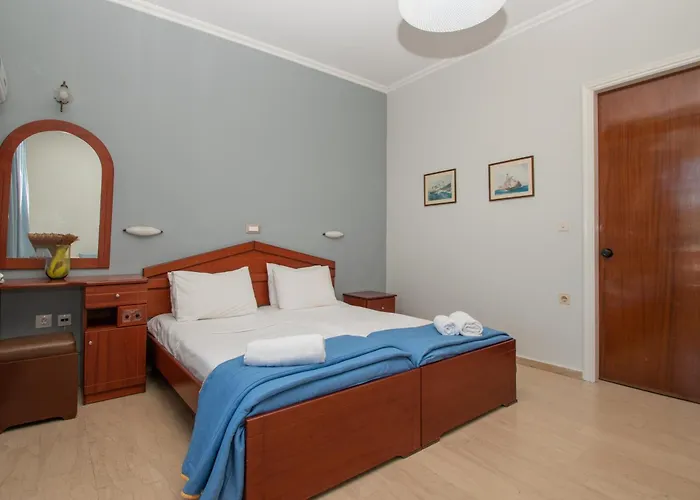 Anadiomeni Pool & By 