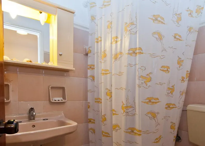 Anadiomeni Pool & By 